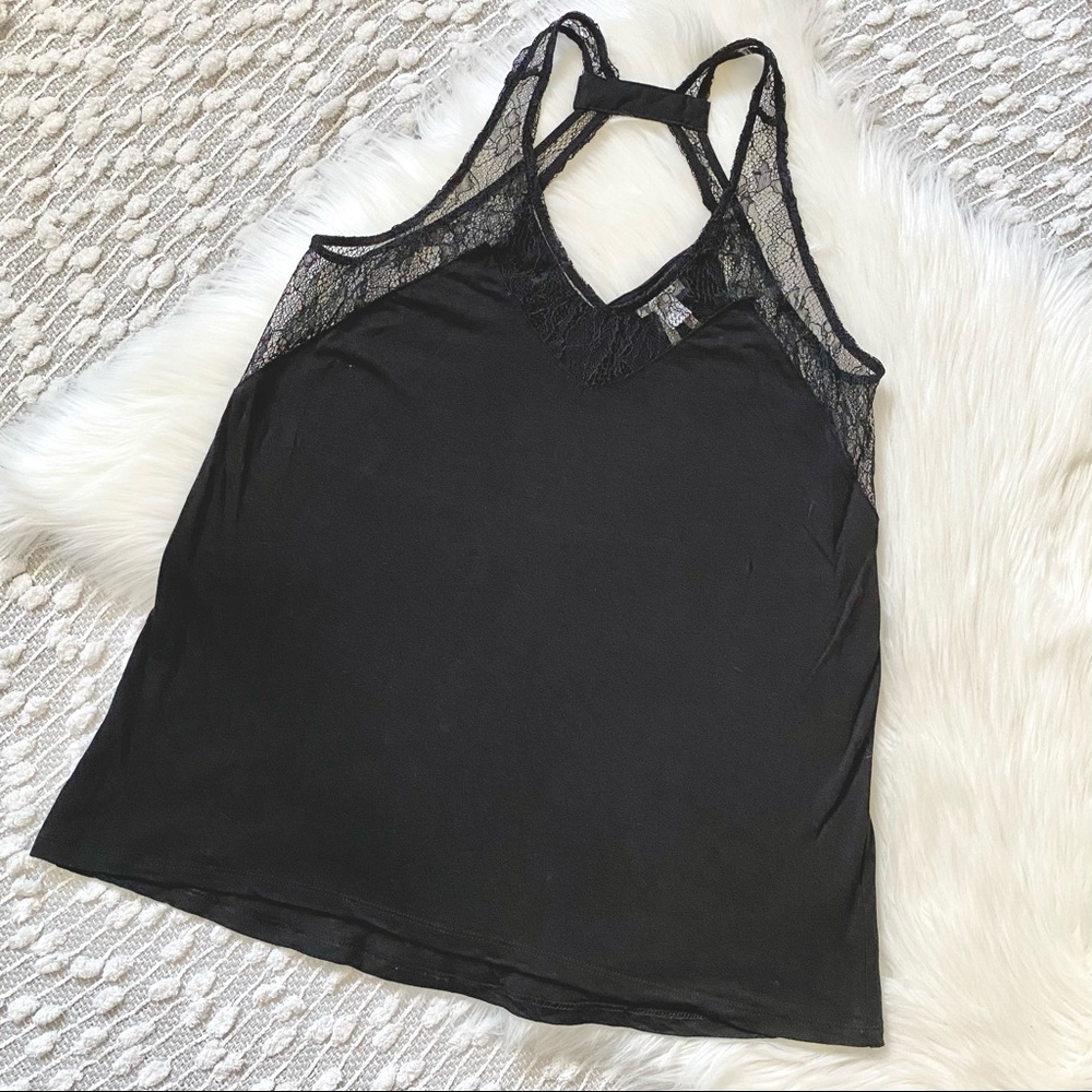 (❤️3/$30) Black lace trim tank top